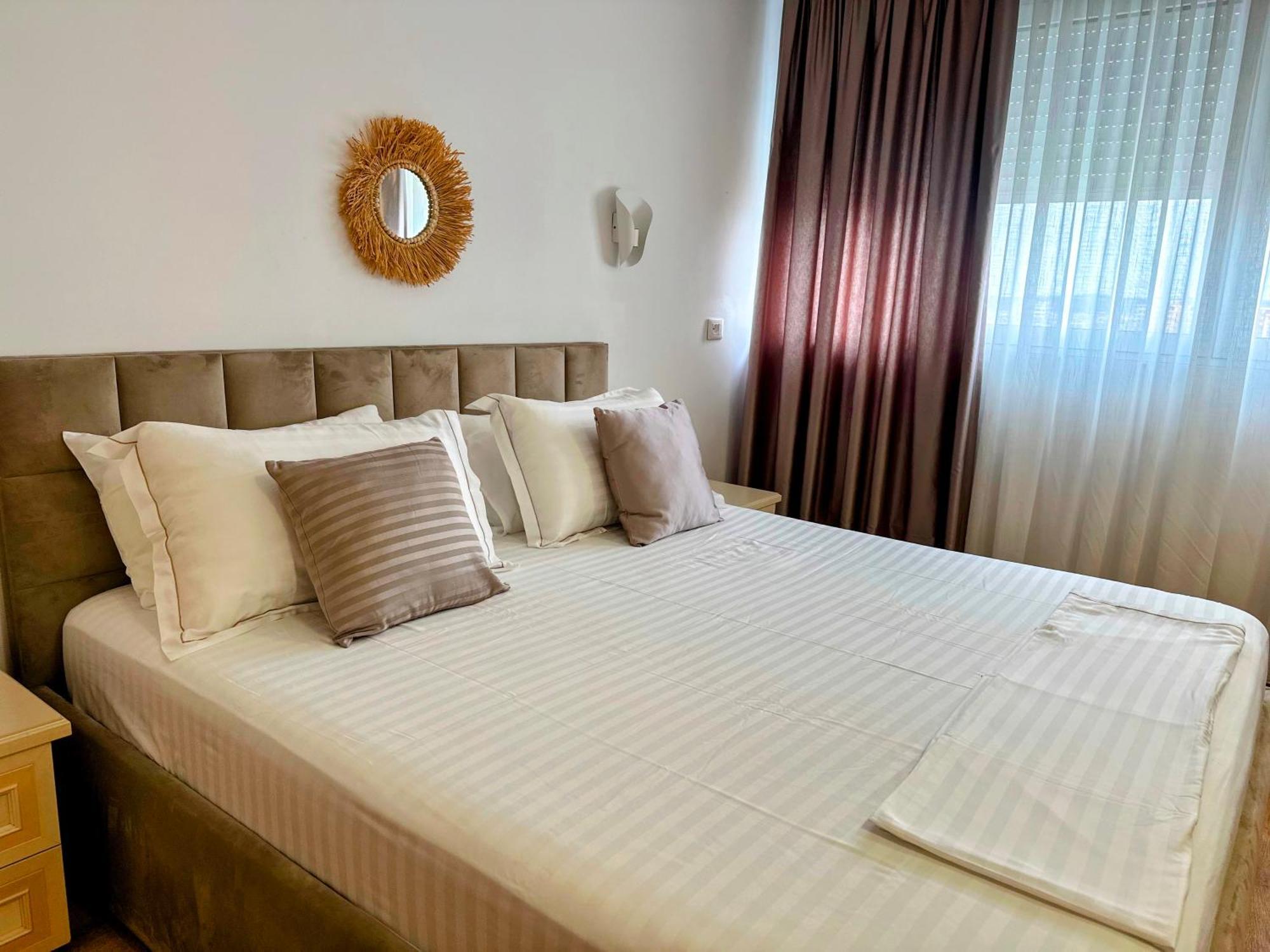 Madalin Seaside Apartment Vlorë 外观 照片